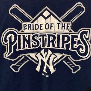 Unisex Yankees T-shirt